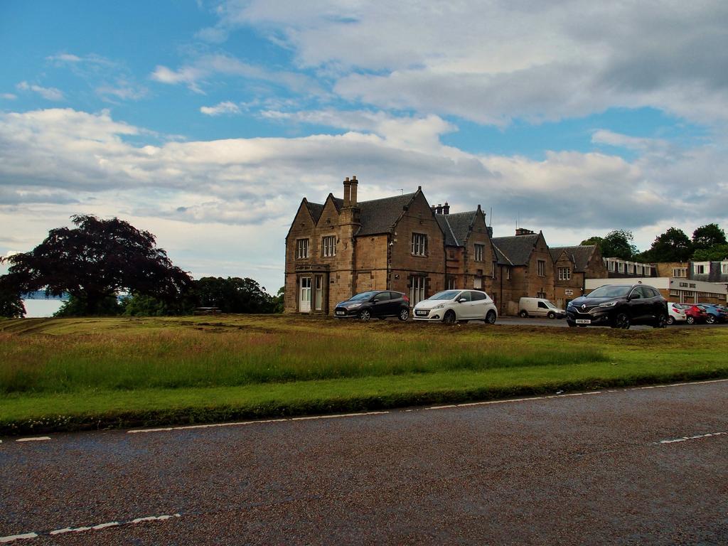 Almond House Lodge - Edinburgh — Photos 2